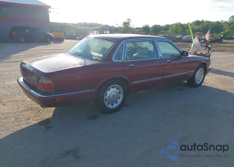 2000 Jaguar Xj8 Vanden Plas from USA, damaged, VIN SAJDA24C4YLF13846